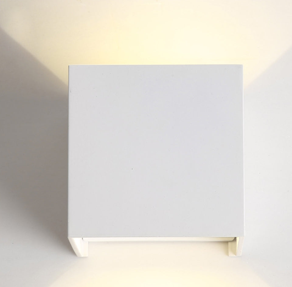 Black/White Outdoor Waterproof Aluminum Cube Shape LED Wall Lamp For Garden