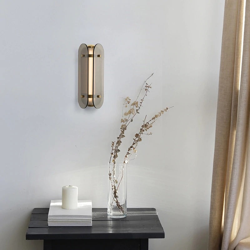The shield wall lamp