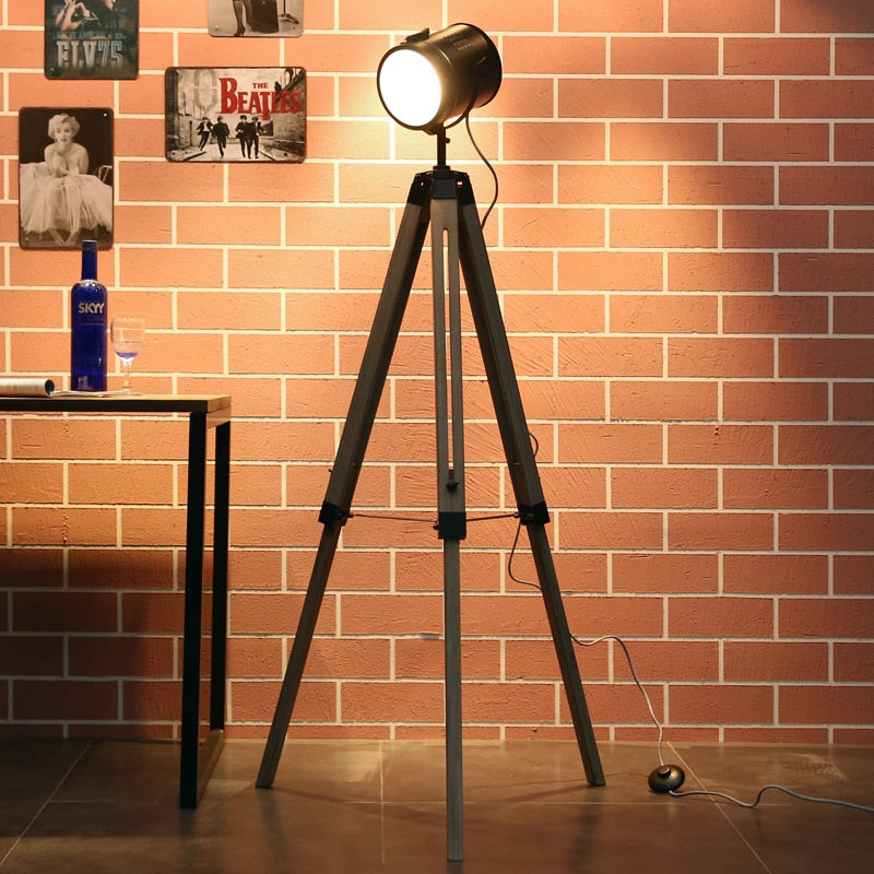 ROANI Studio Retro Floor Lamp