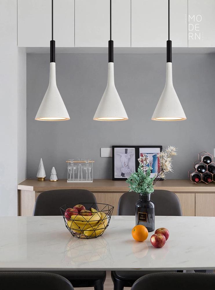 Erti Triangular Minimal Pendant Light