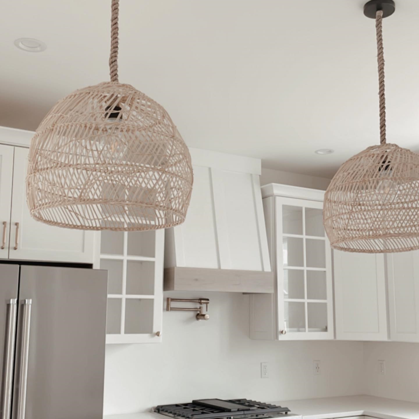 Handmade Hemp Rope Hanging Ceiling Lights Rattan Kitchen Pendant Light