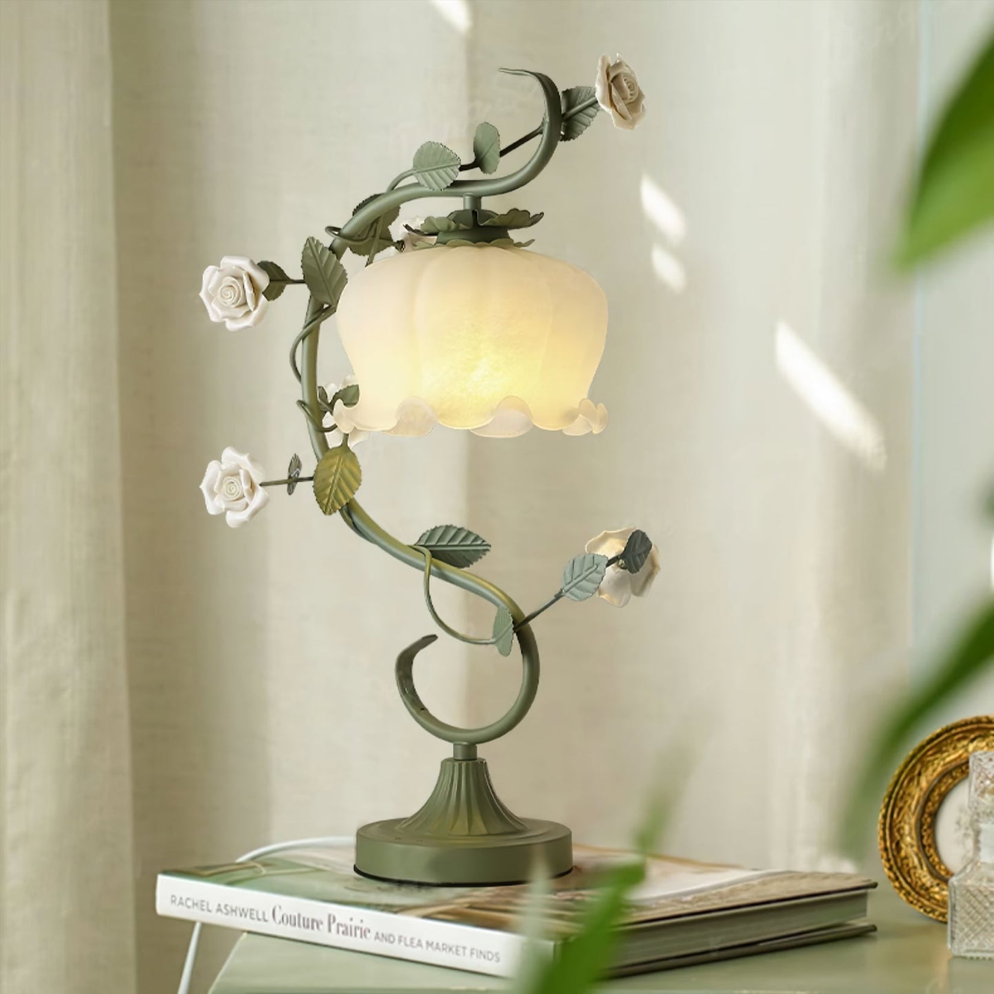 Aeyee Table Lamp
