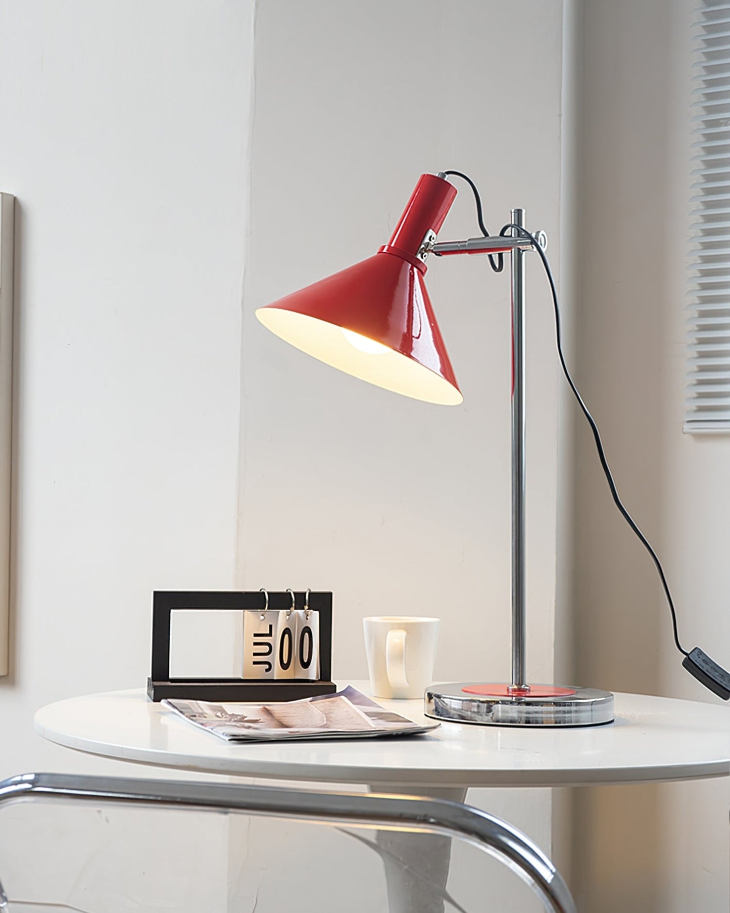 Anvia Table Lamp