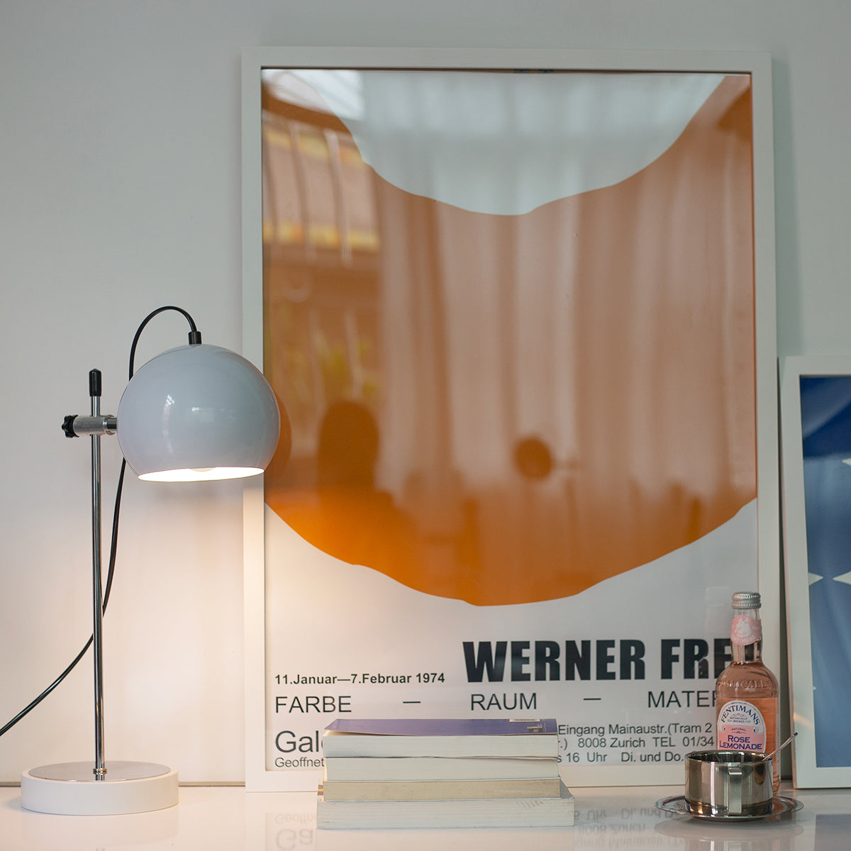 Ball Bracket Table Lamp