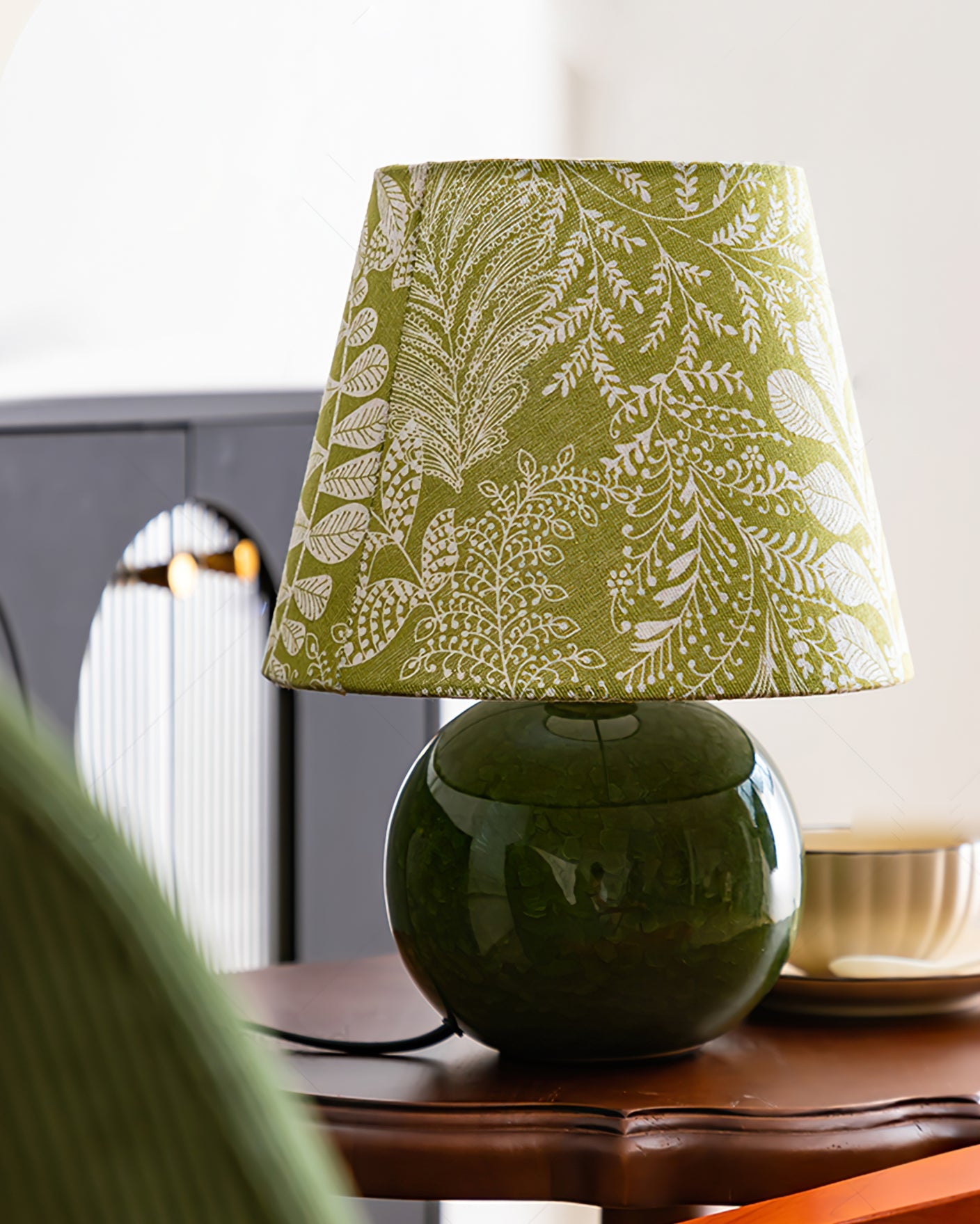 Dolly Table Lamp