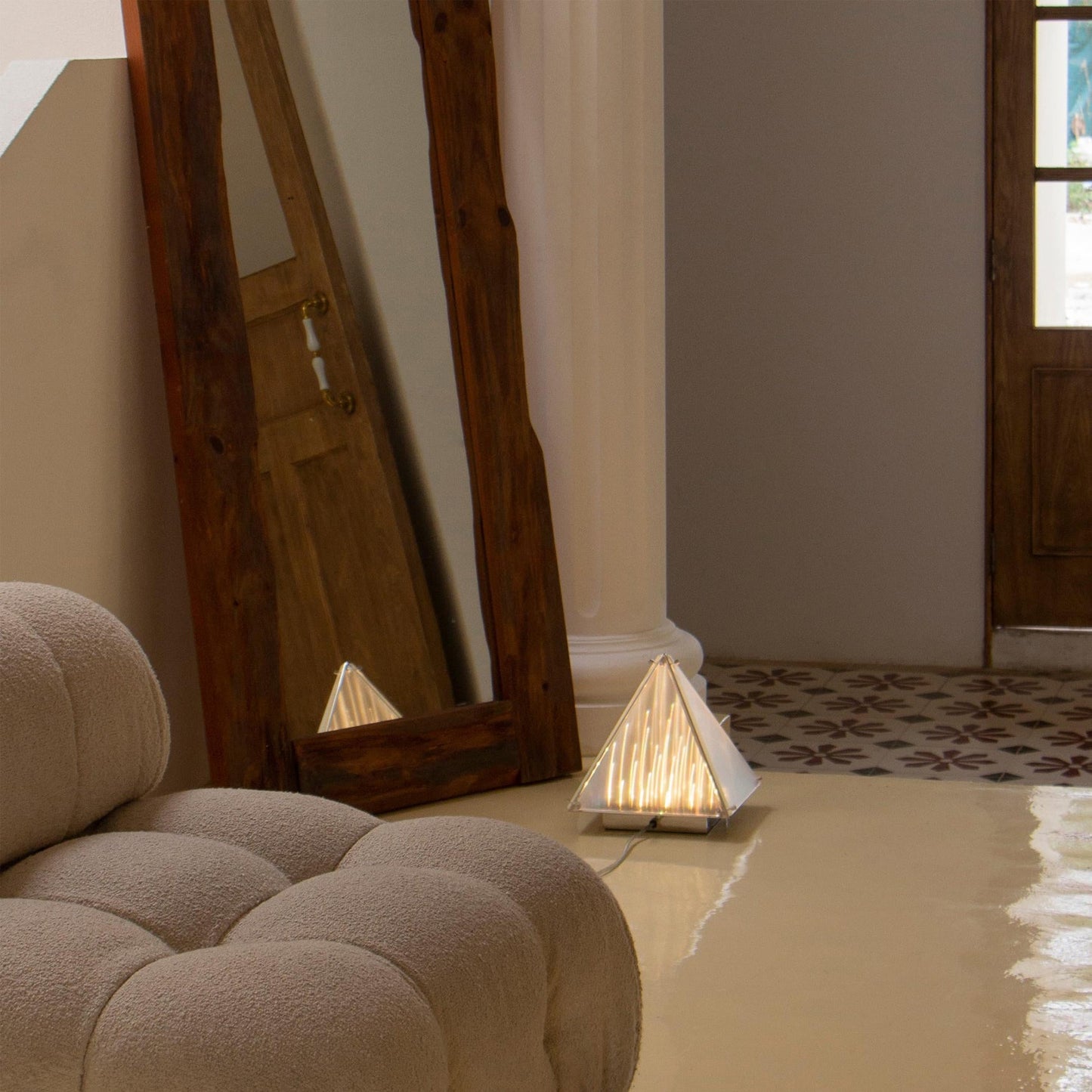 Fragment Table Lamp