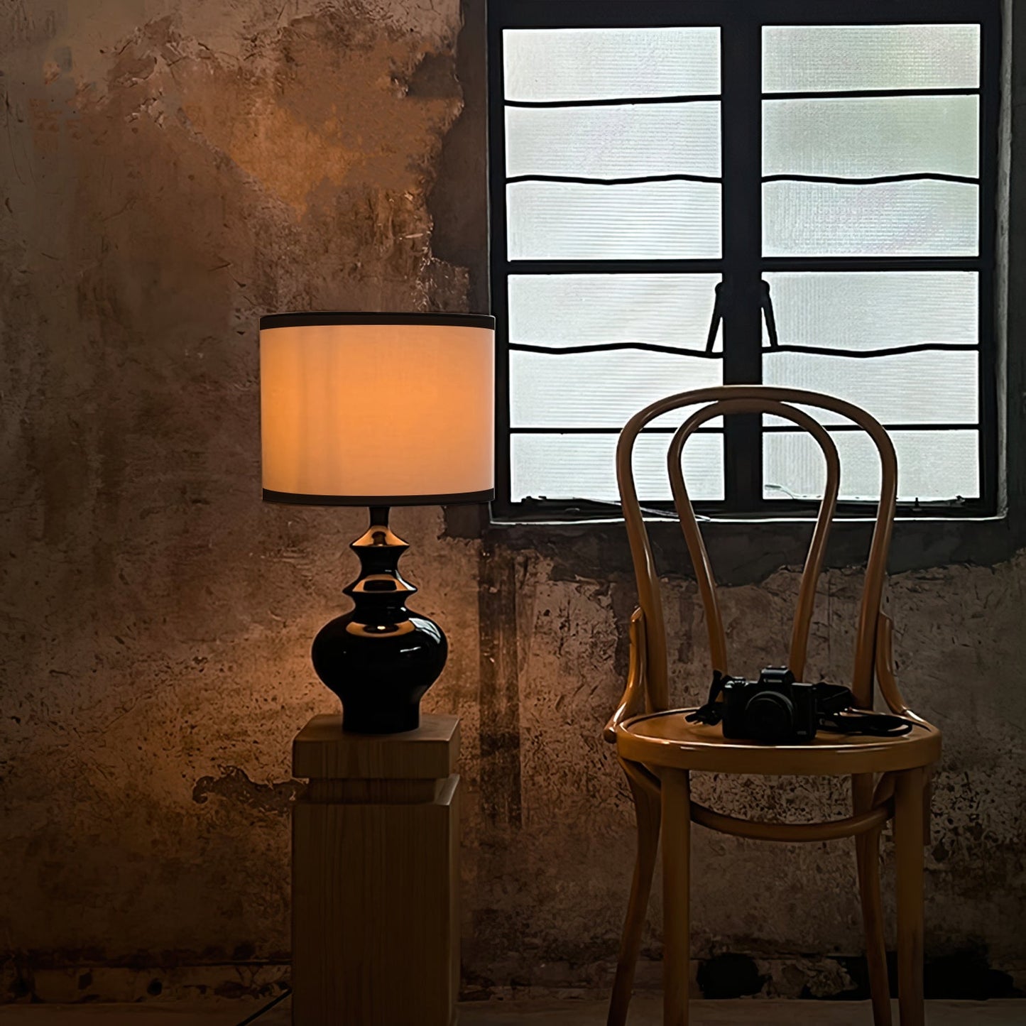 Jarrige Table Lamp