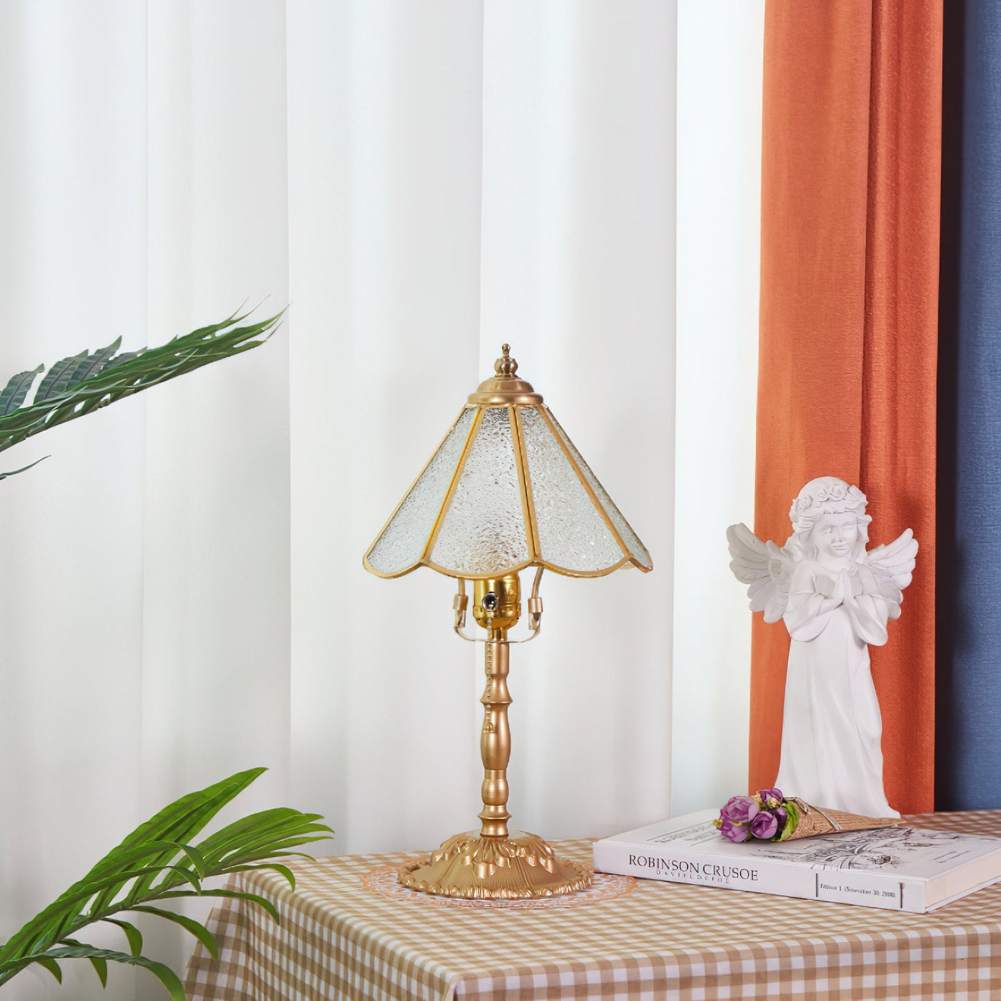 Leslie Table Lamp