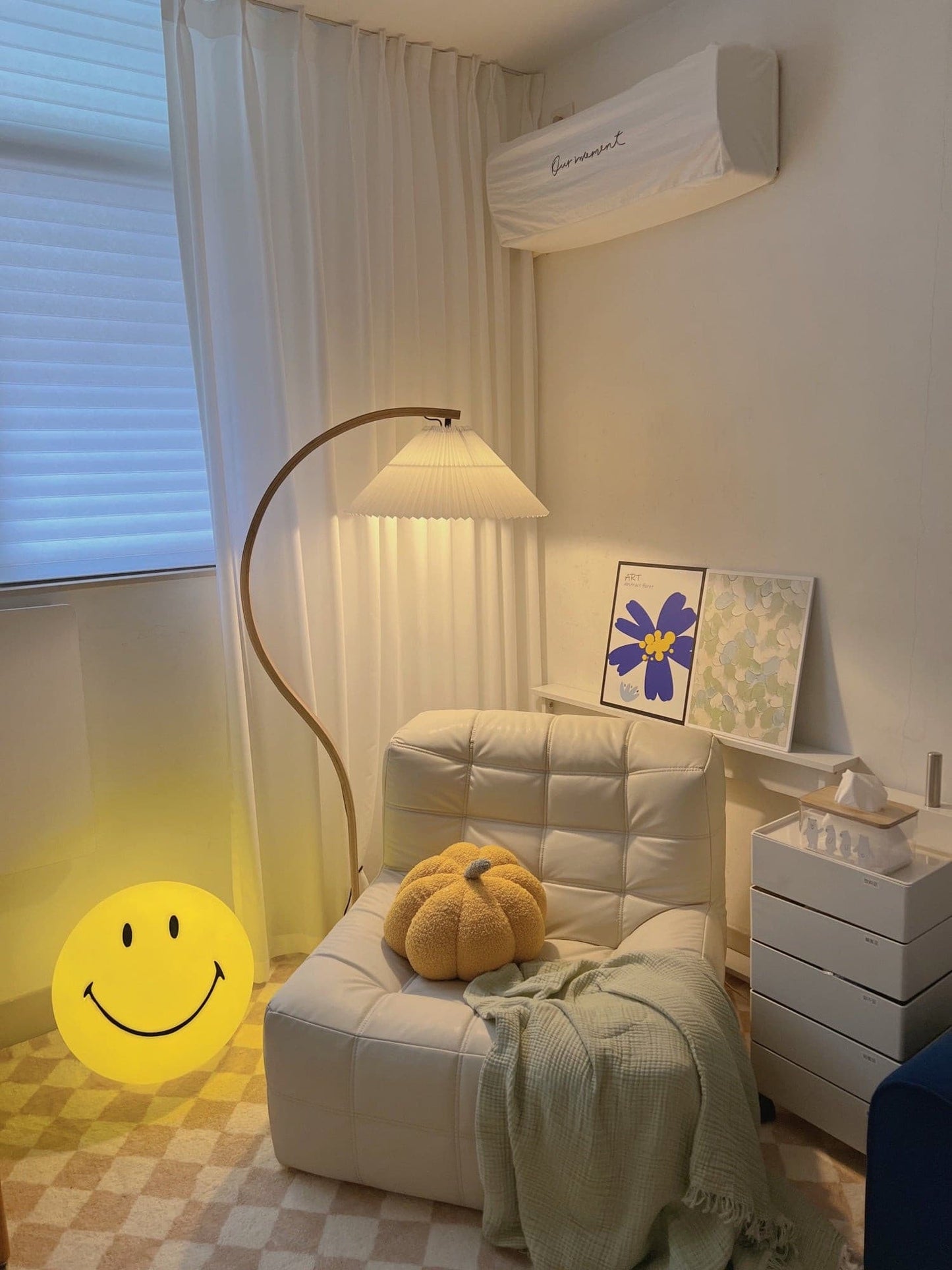 Smiley Table Lamp
