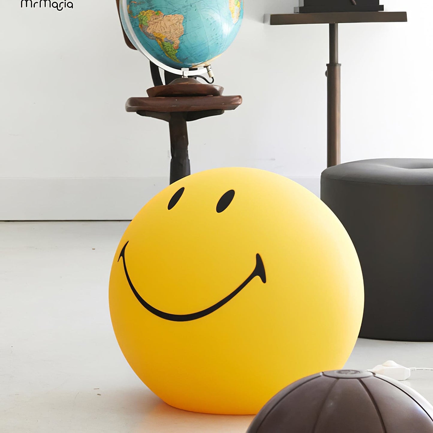 Smiley Table Lamp