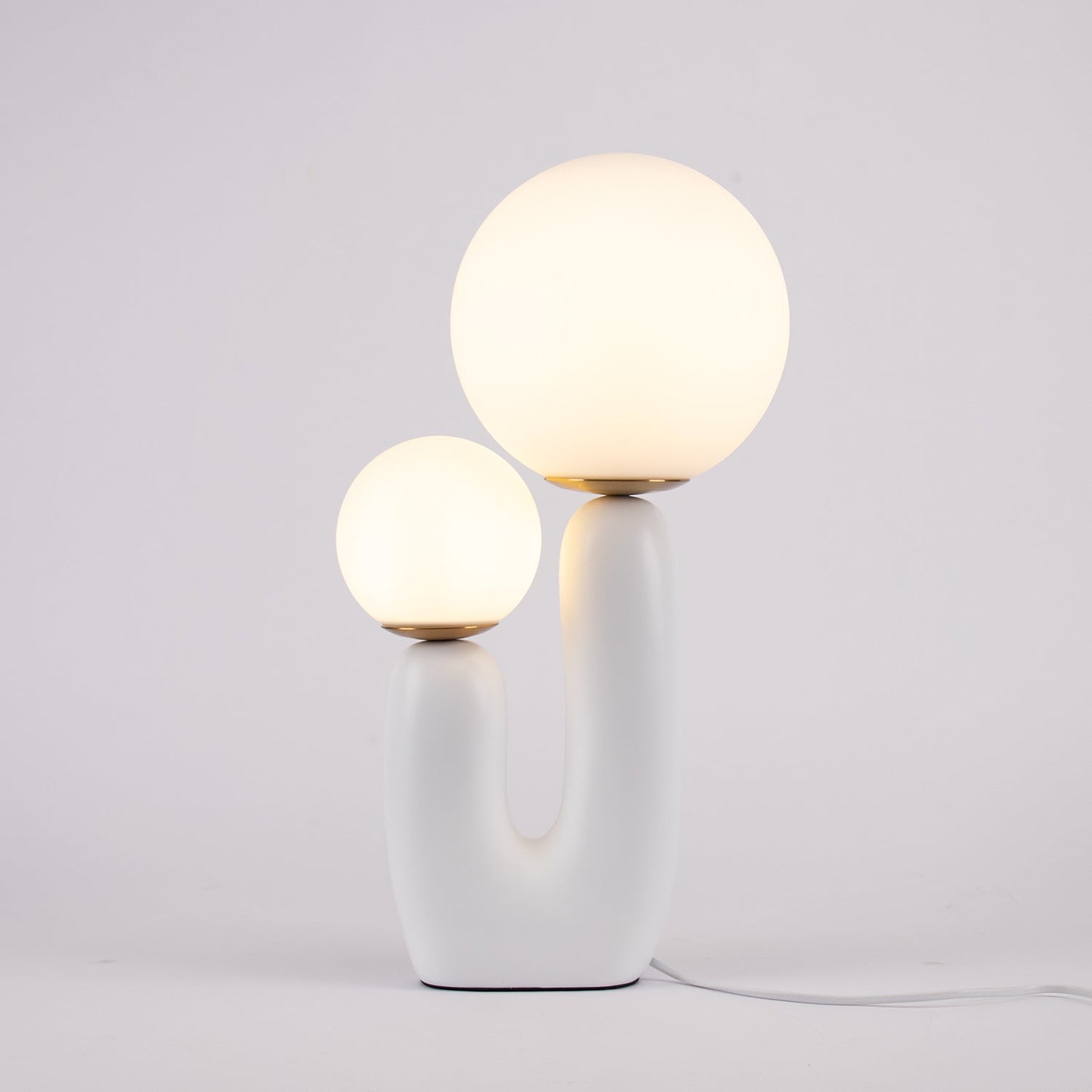 Oo Smooth Table Lamp