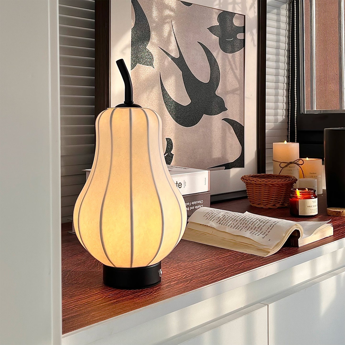 Pear Built-in Battery Table Lamp