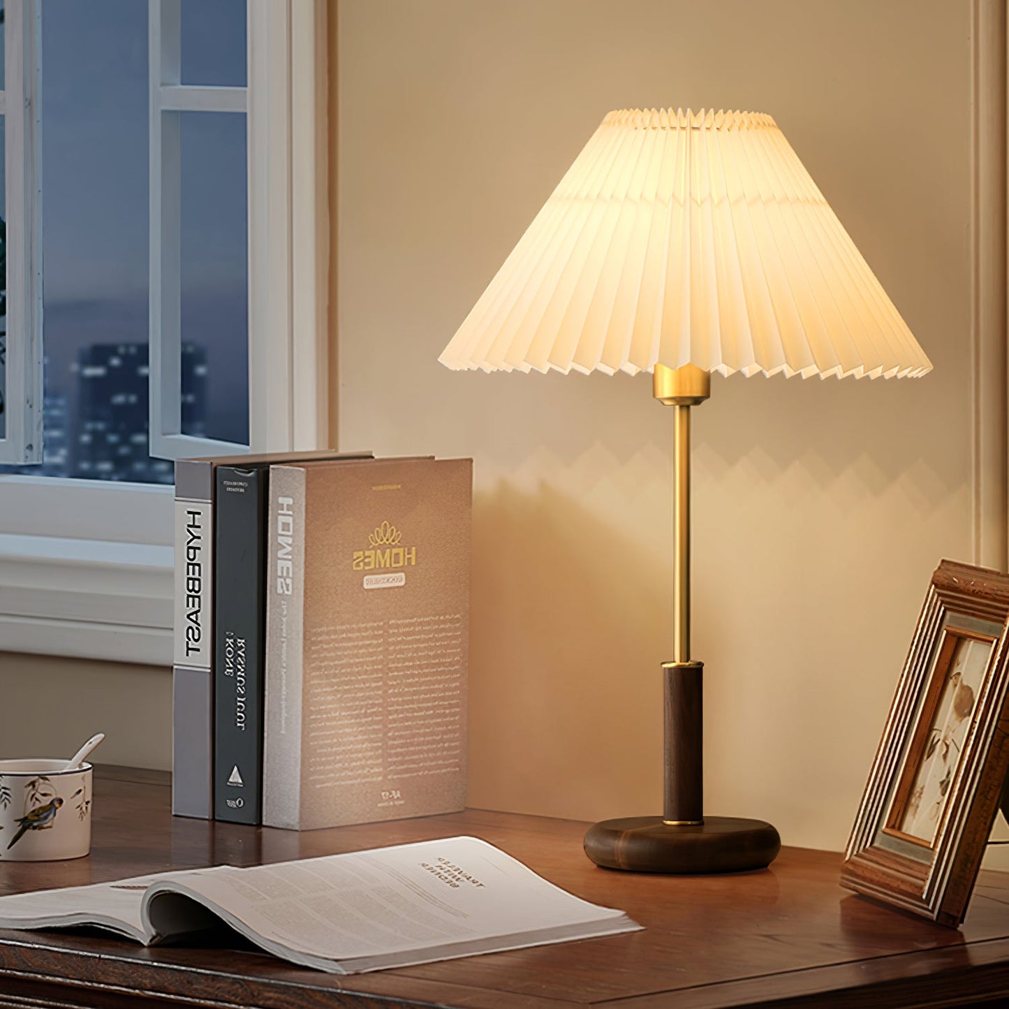 Pleated Wooden Table Lamp