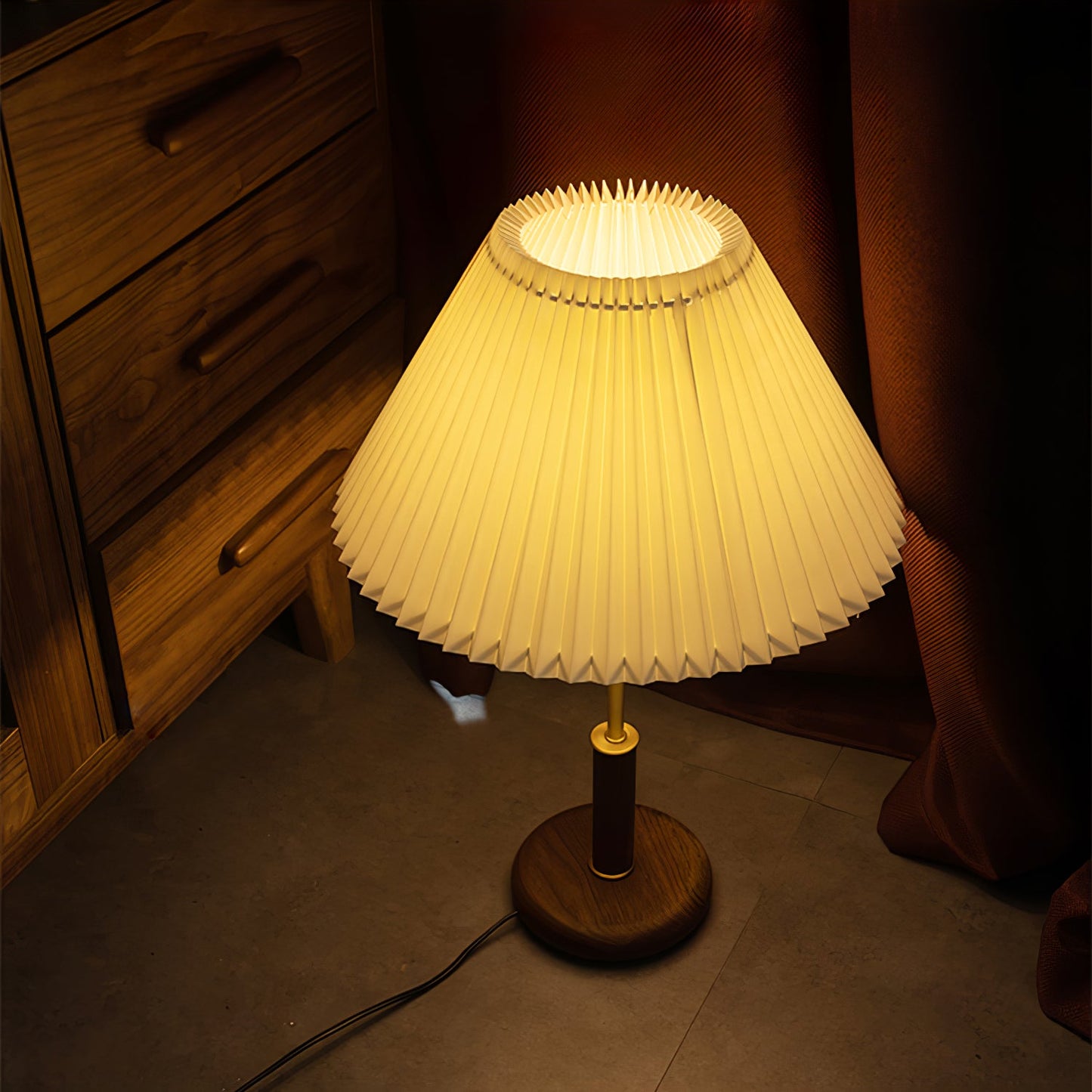 Pleated Wooden Table Lamp