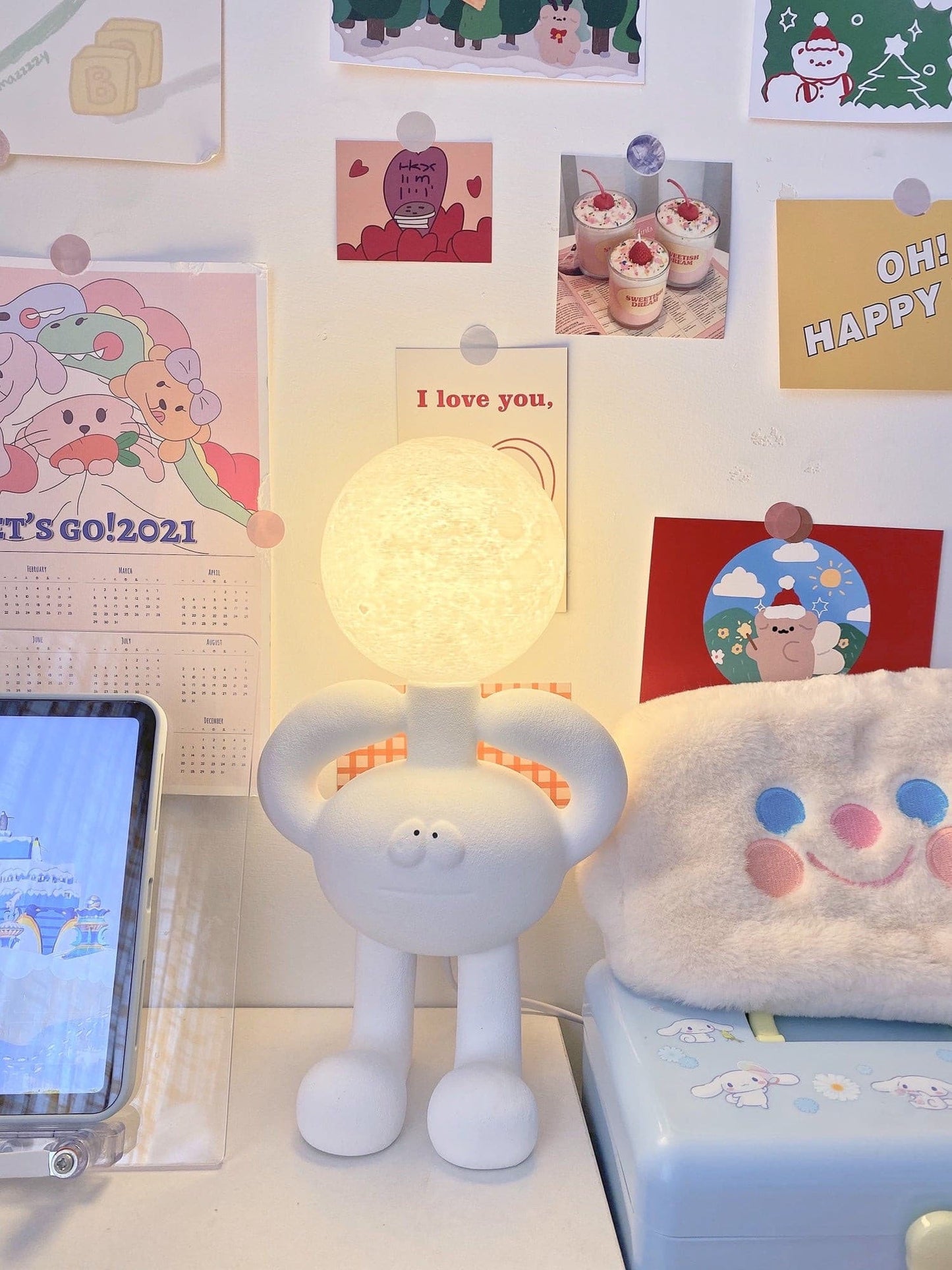 Resin Robot Table Lamp