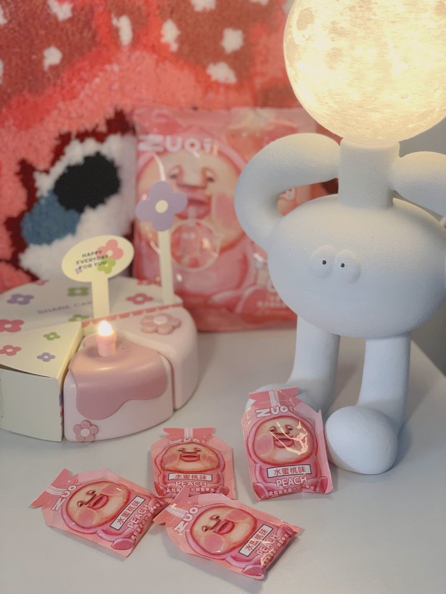 Resin Robot Table Lamp