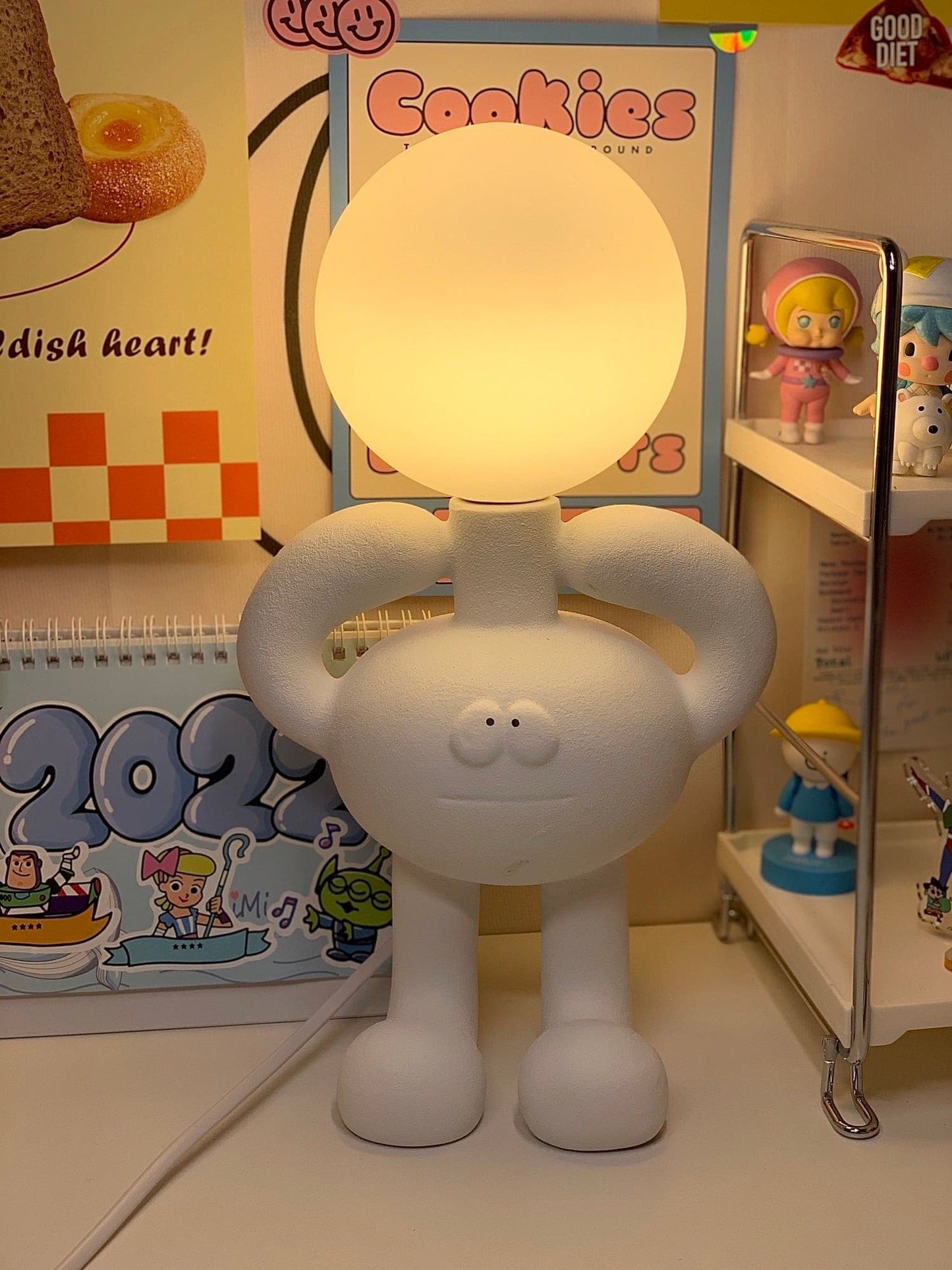 Resin Robot Table Lamp