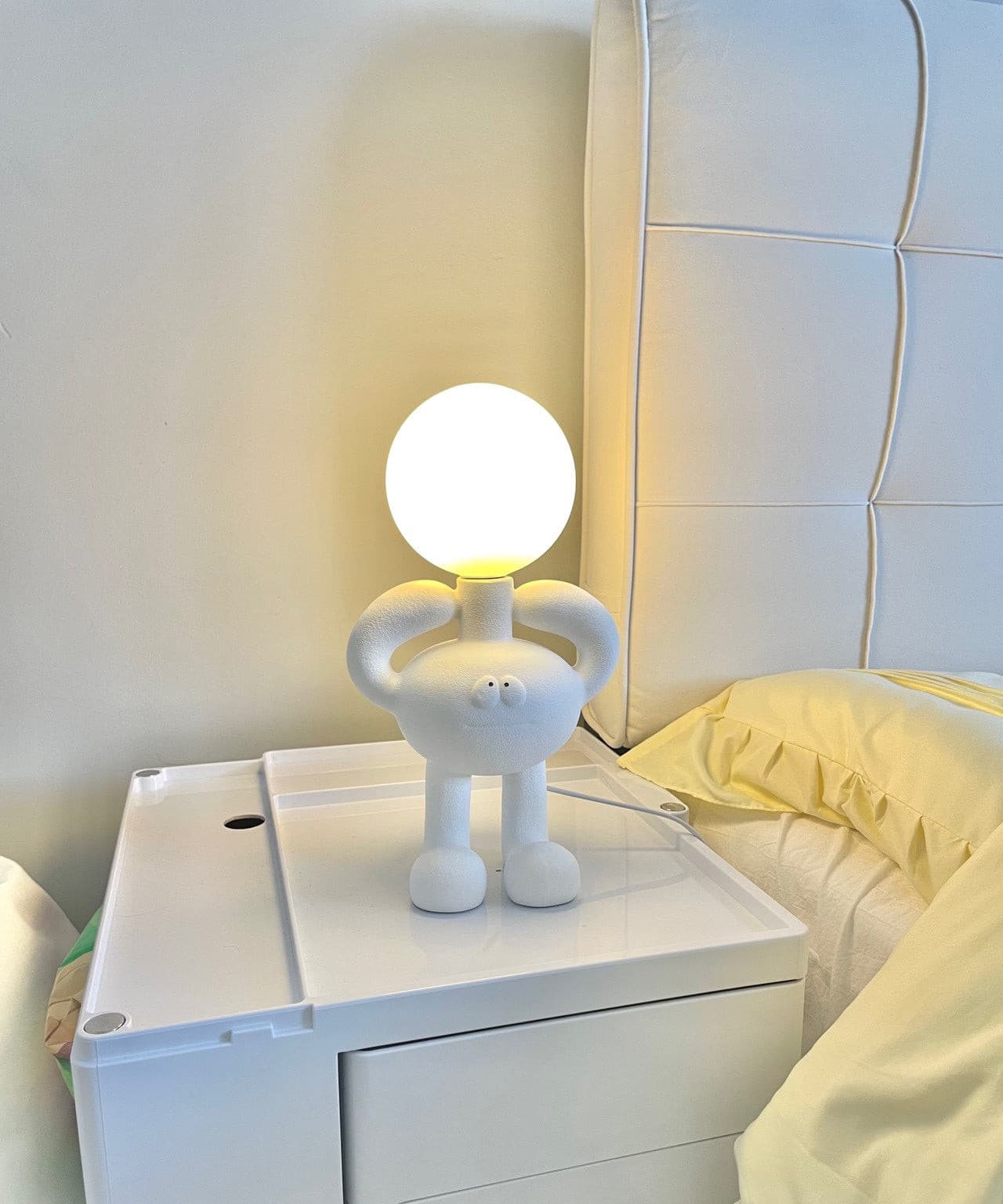 Resin Robot Table Lamp