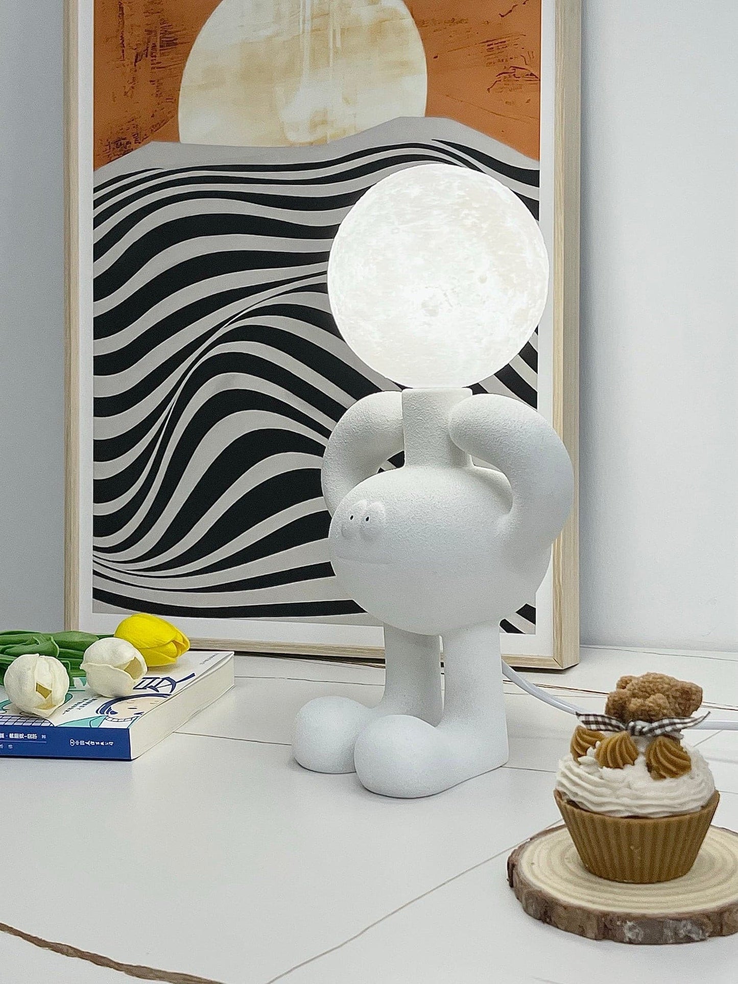 Resin Robot Table Lamp