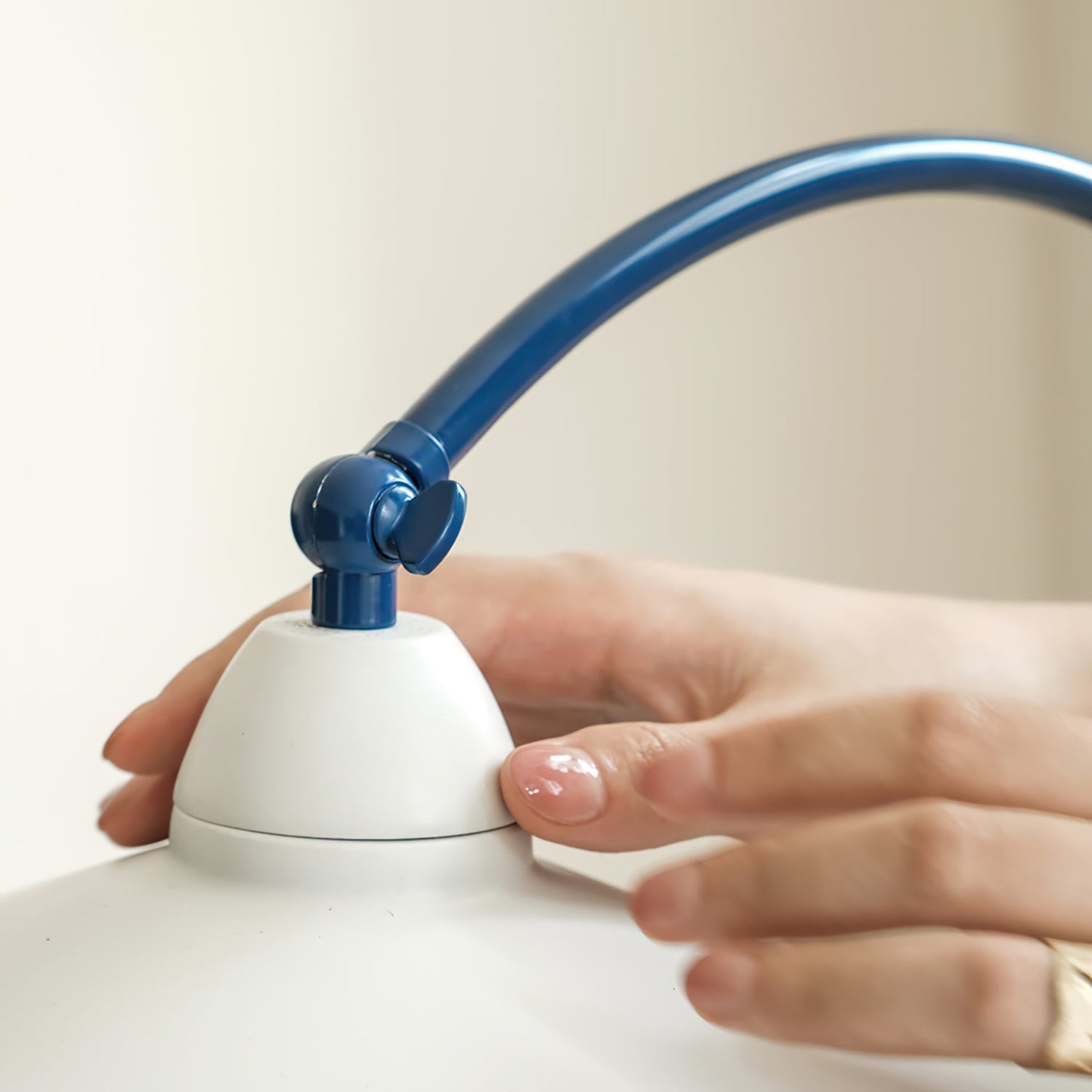 Swan Blue Table Lamp