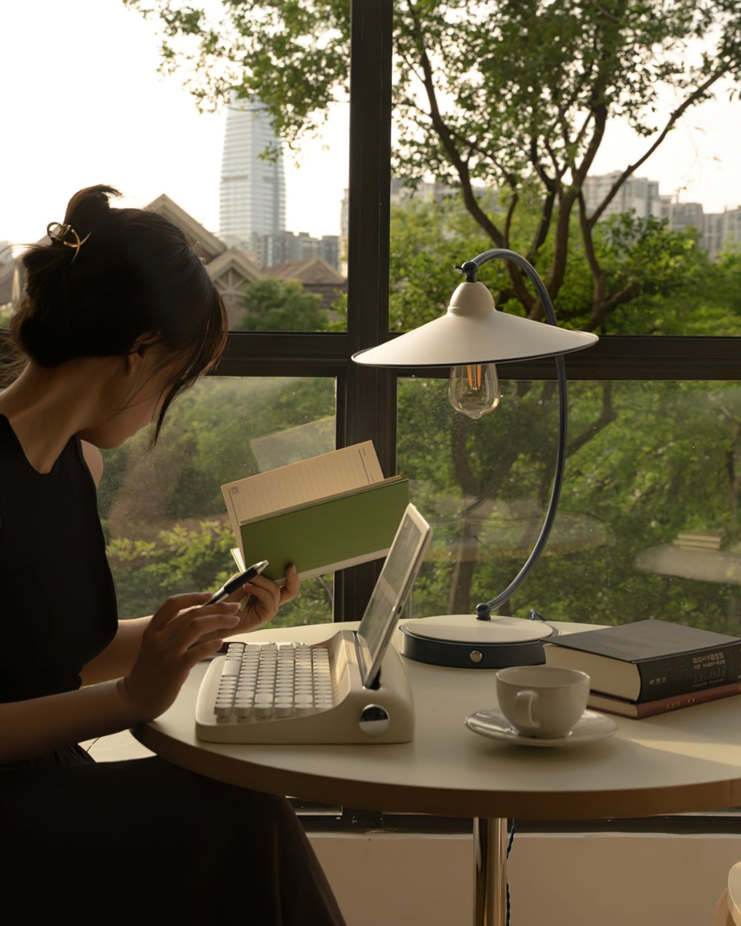 Swan Blue Table Lamp