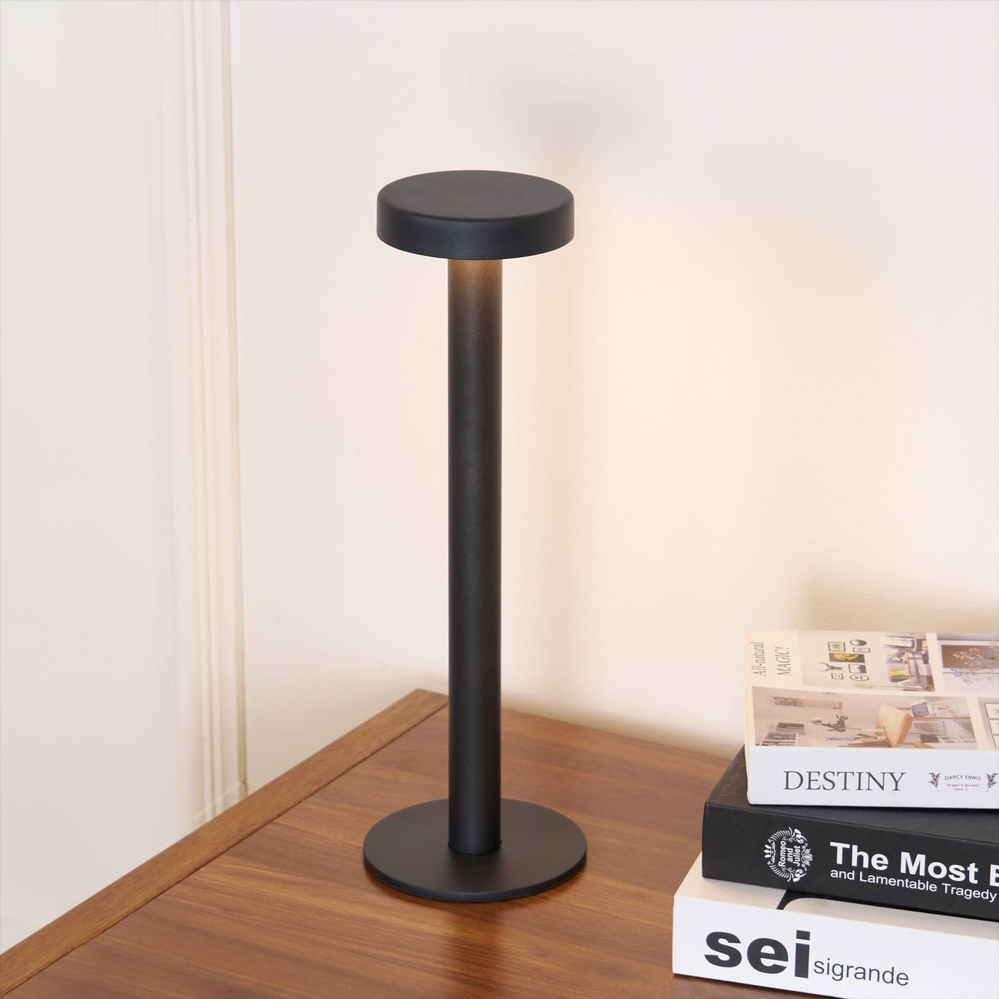 Tetatet Built-in Battery Table Lamp