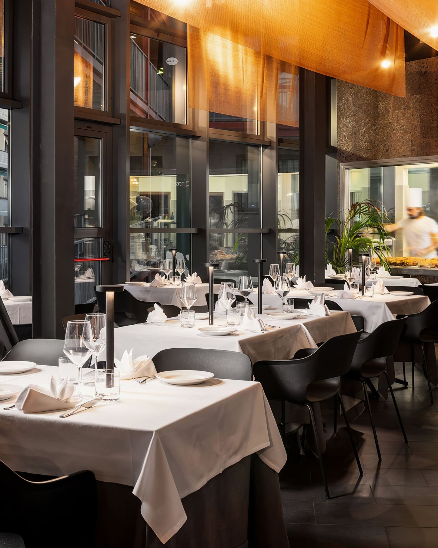 Tetatet Built-in Battery Table Lamp