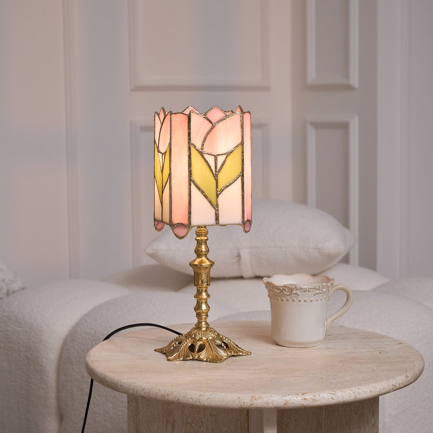 Tulip Tiffany Table Lamp