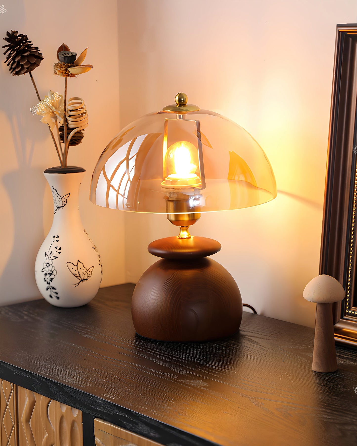 Valeska Table Lamp
