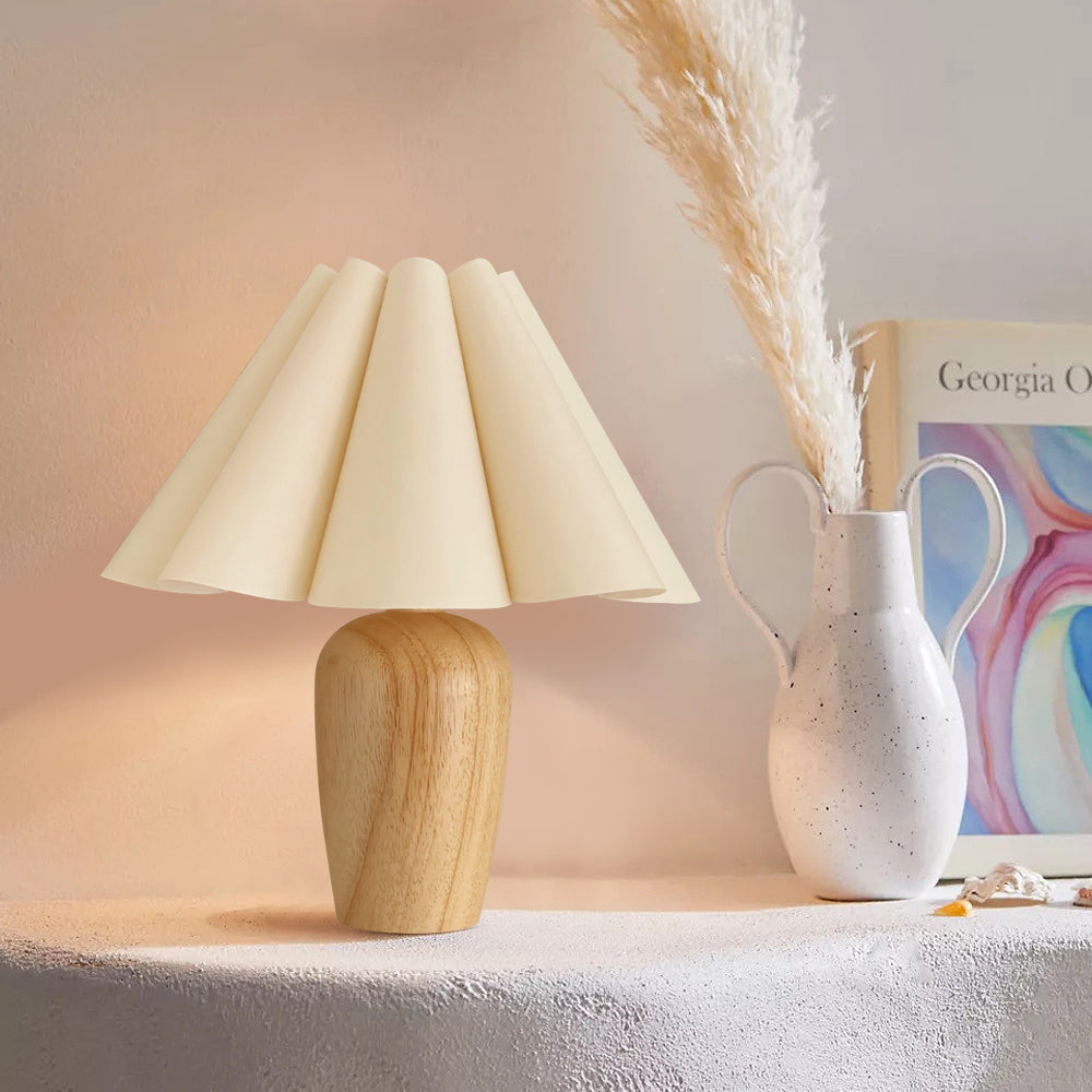 Vintage Fluted Beige Table Lamp