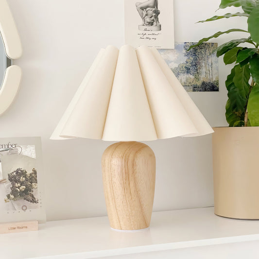 Vintage Fluted Beige Table Lamp