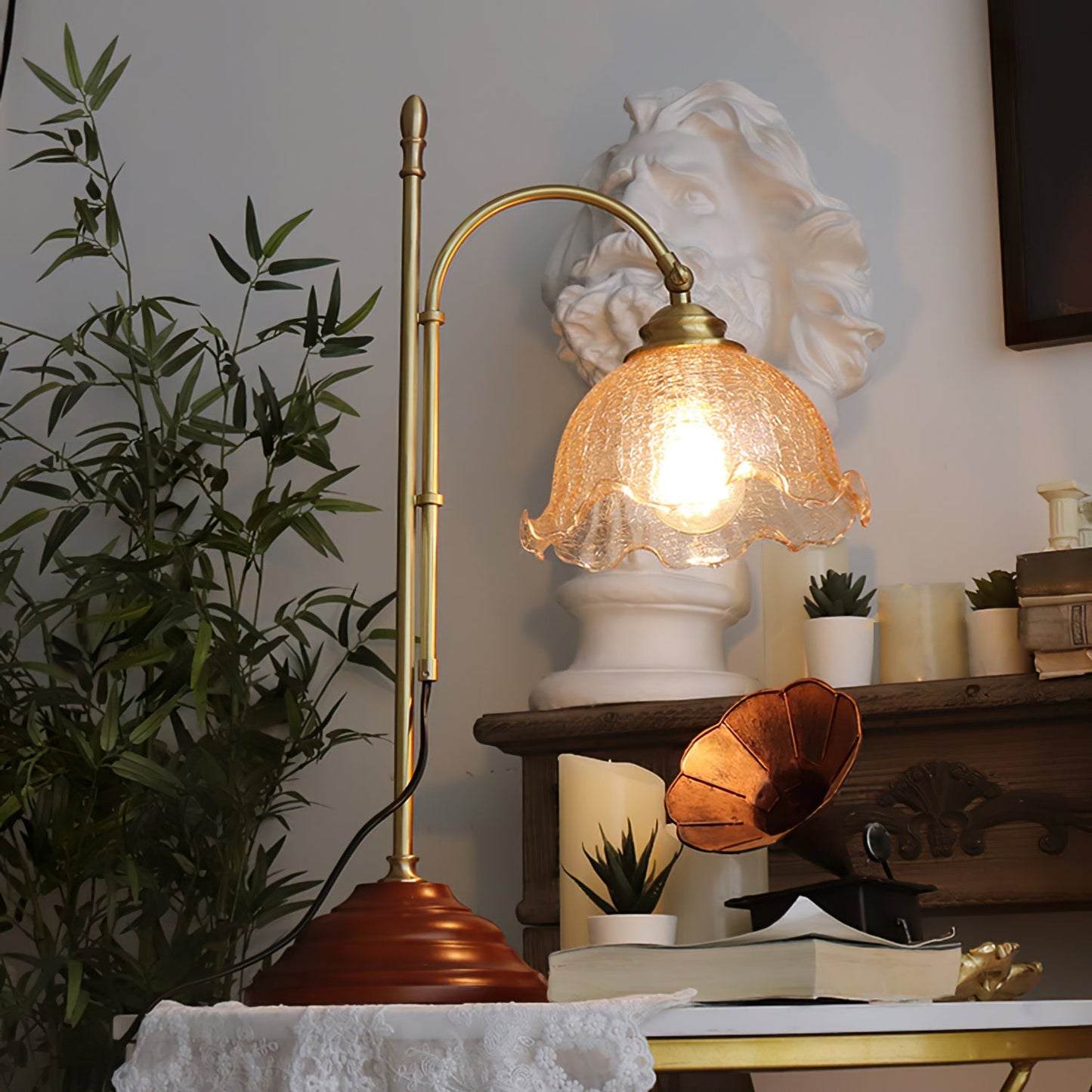 Vintage Textured Table Lamp
