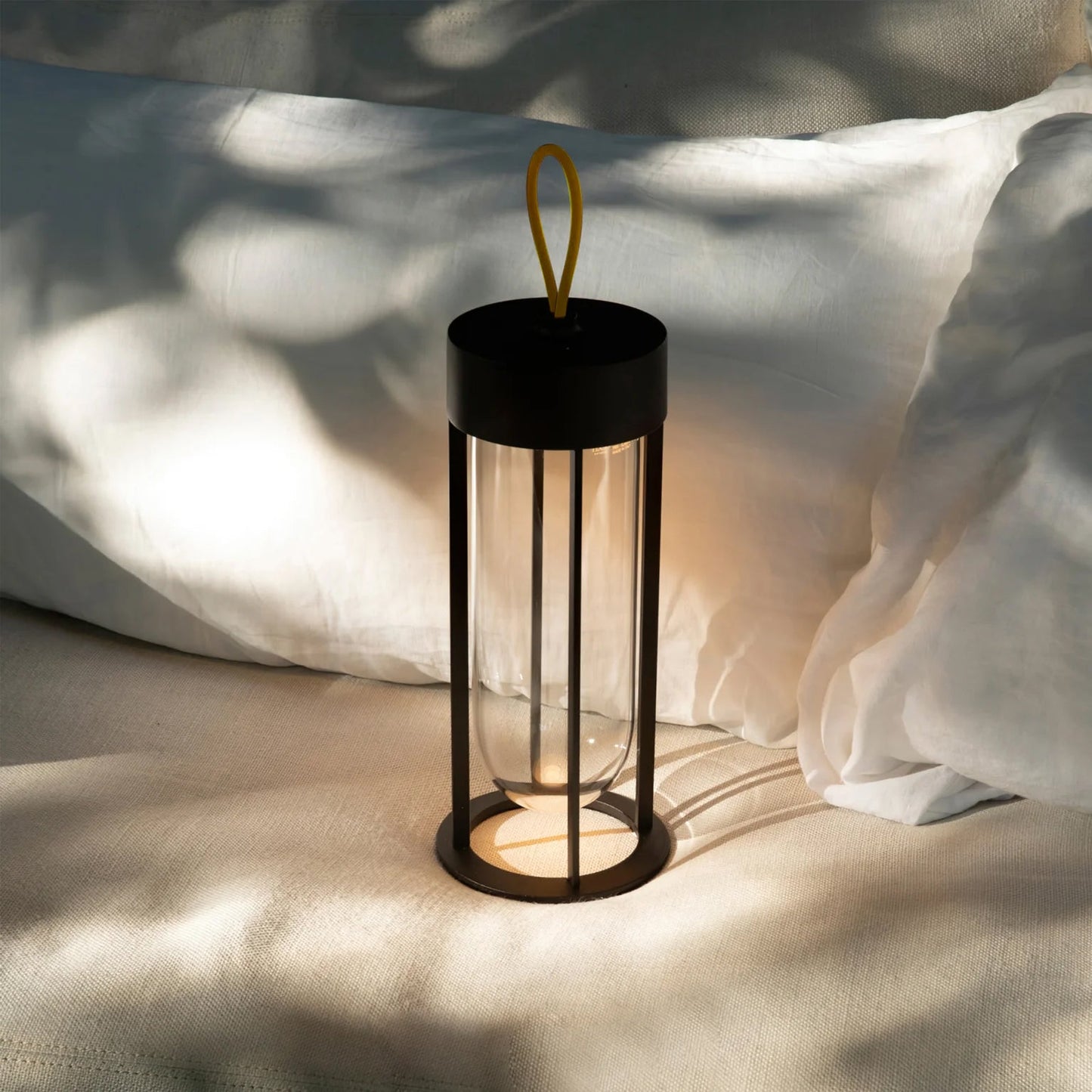 Vitro Built-in Battery Table Lamp