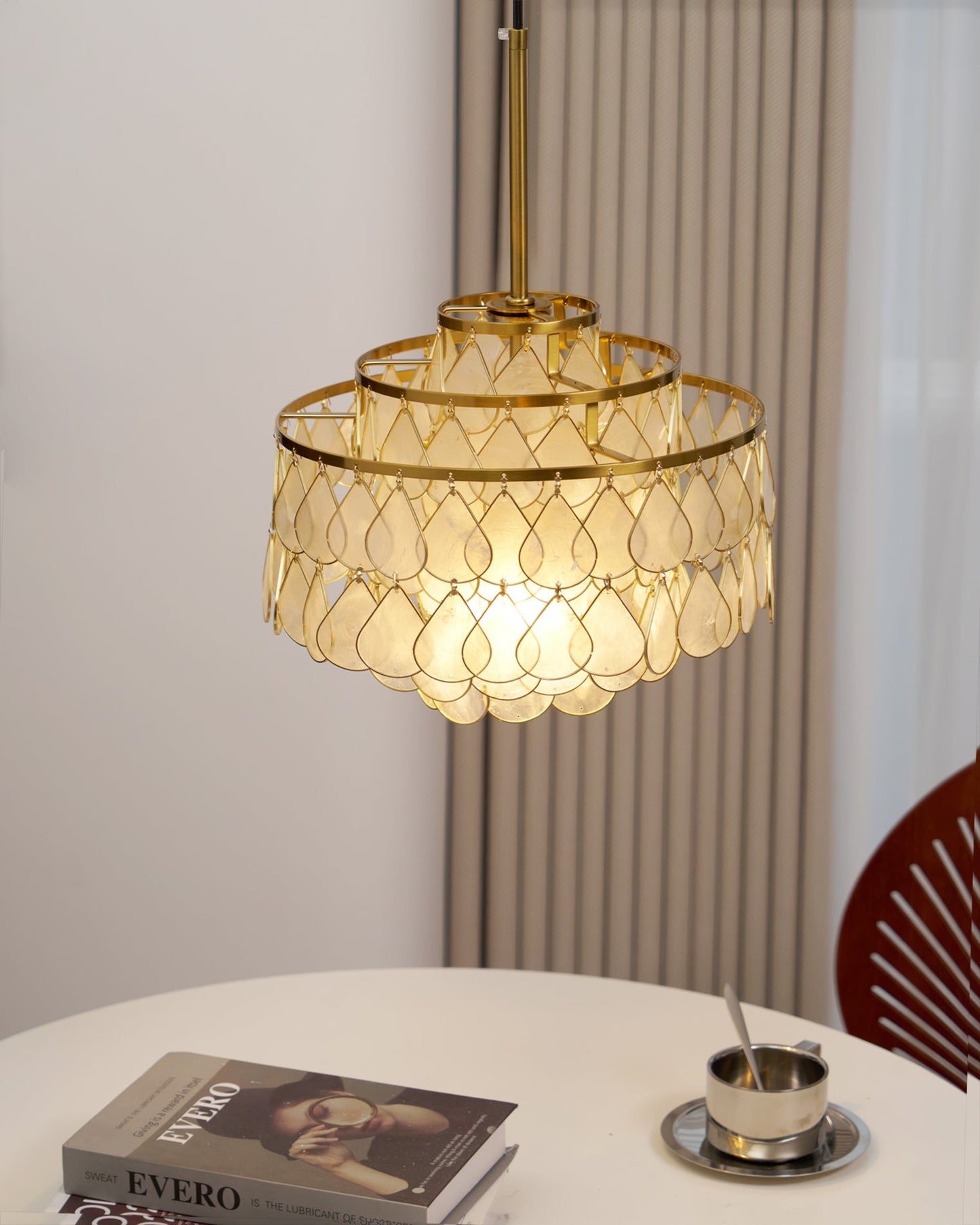 Vivant Shell Pendant Lamp