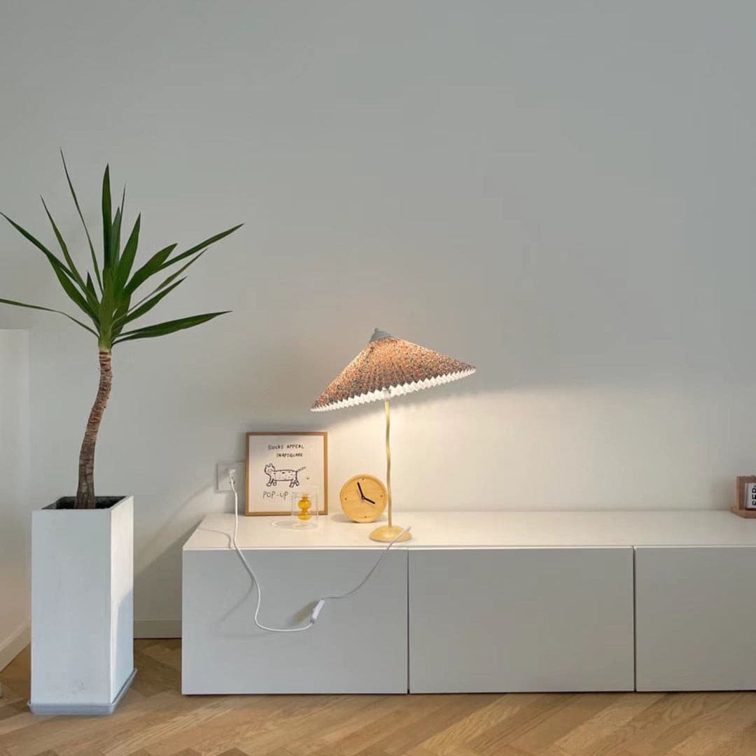 Wiggly Pleated Table Lamp