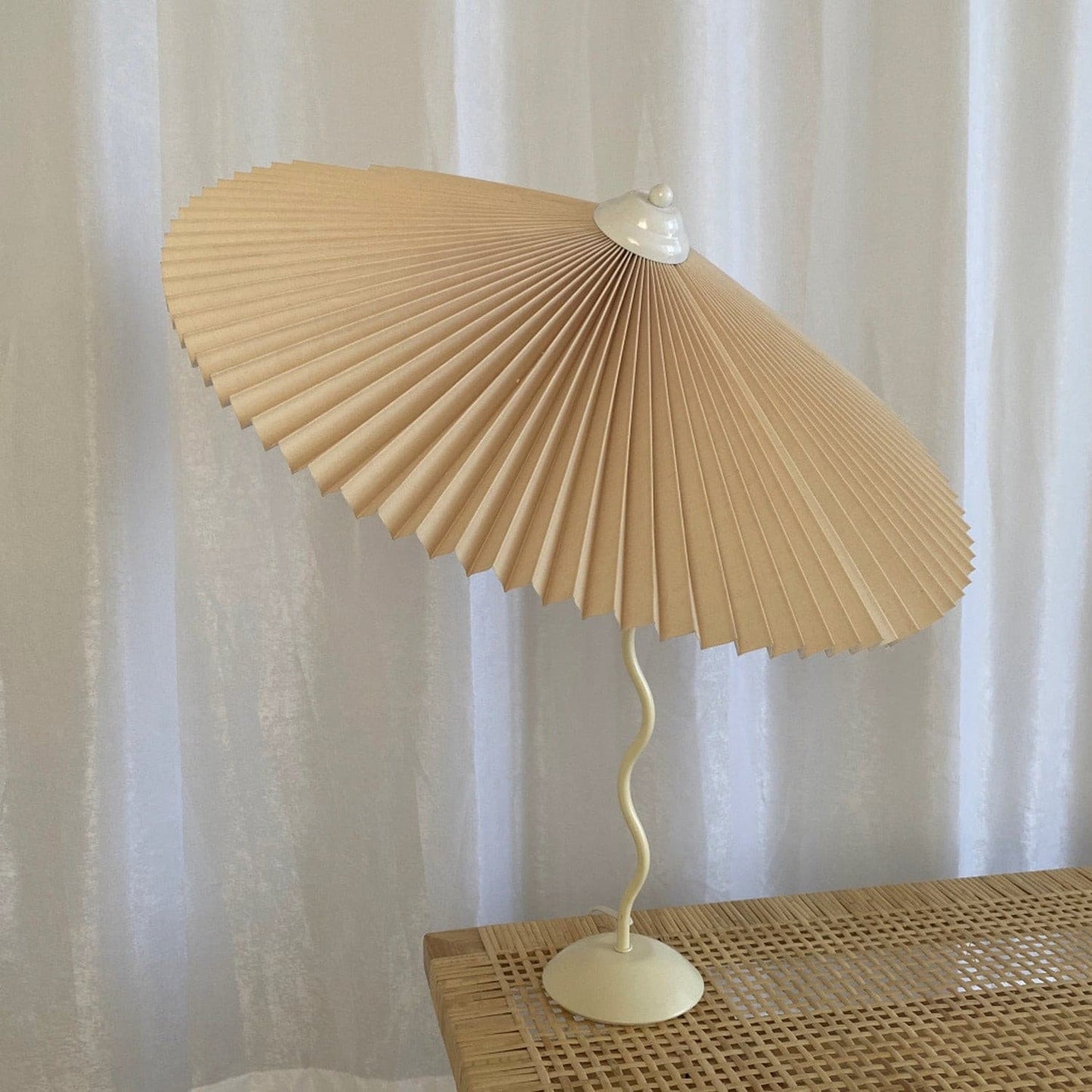 Wiggly Pleated Table Lamp