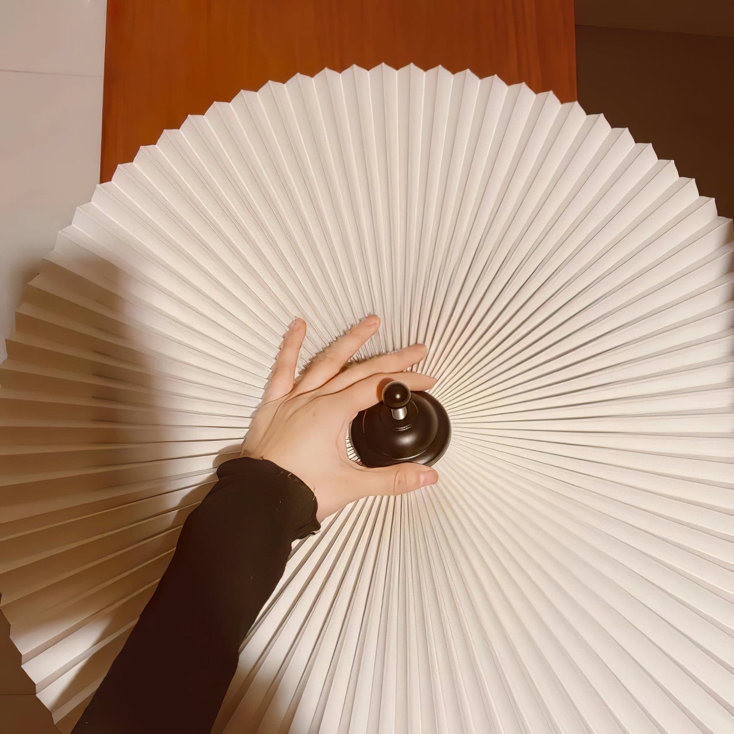 Wiggly Pleated Table Lamp