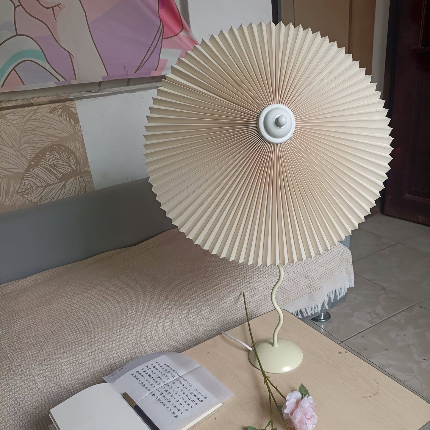 Wiggly Pleated Table Lamp